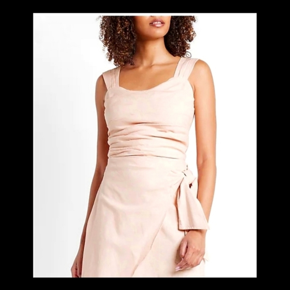 NWT Express Linen Blend Ruched Cropped  Tank